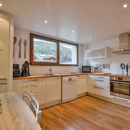 Morzine: Pour 8 Avec Parking Et Wifi Pres Du Centre - Fr-1-684-66